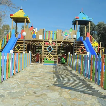 Hlc Tatil Koyu Holiday & Leisure Club Üdülőközpont